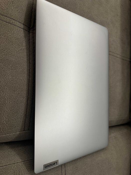 Portátil Lenovo IdeaPad 1 15.6" FHD – Ryzen 5 – 16GB RAM – 512GB SSD