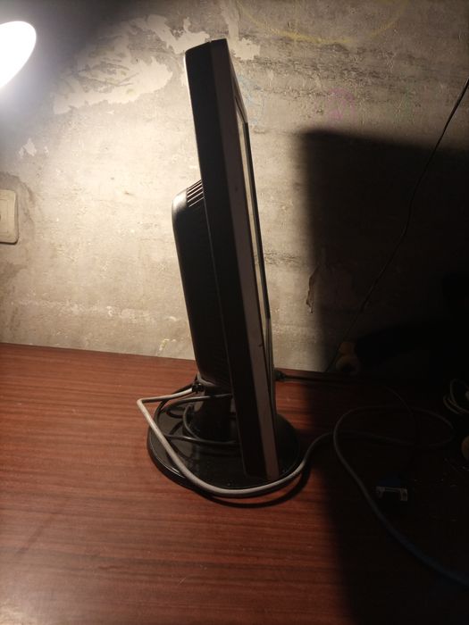 LG (L1742ST) монитор