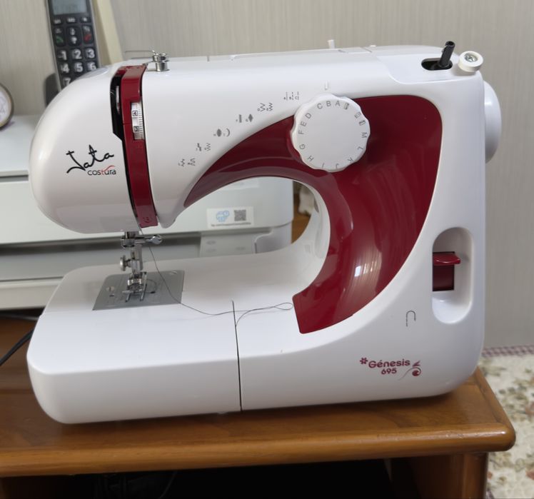 Maquina de costura Jata