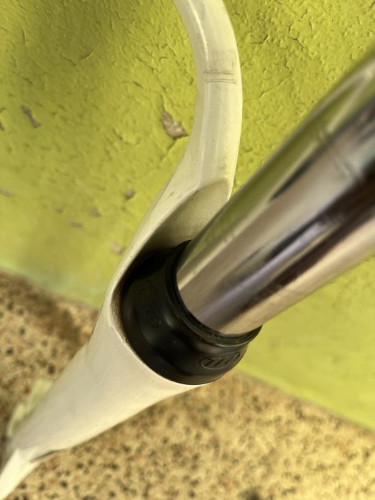 Suspenção Manitou AXEL aro 26