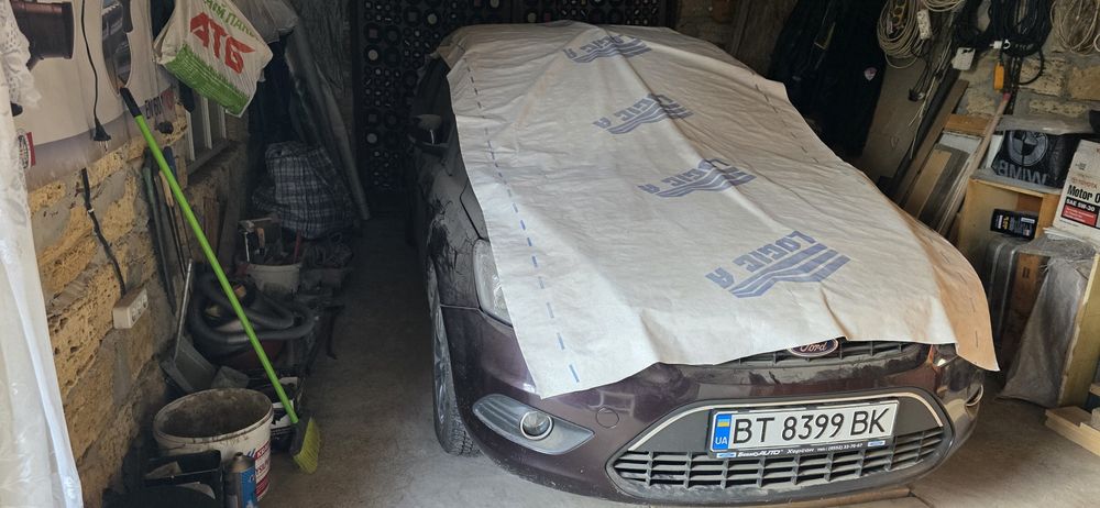 Форд Фокус 1.6 бензин  .