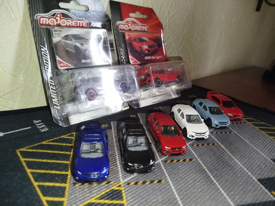 Машинки моделі Honda Civic Type R Hot Wheels - Matchbox - Majorette