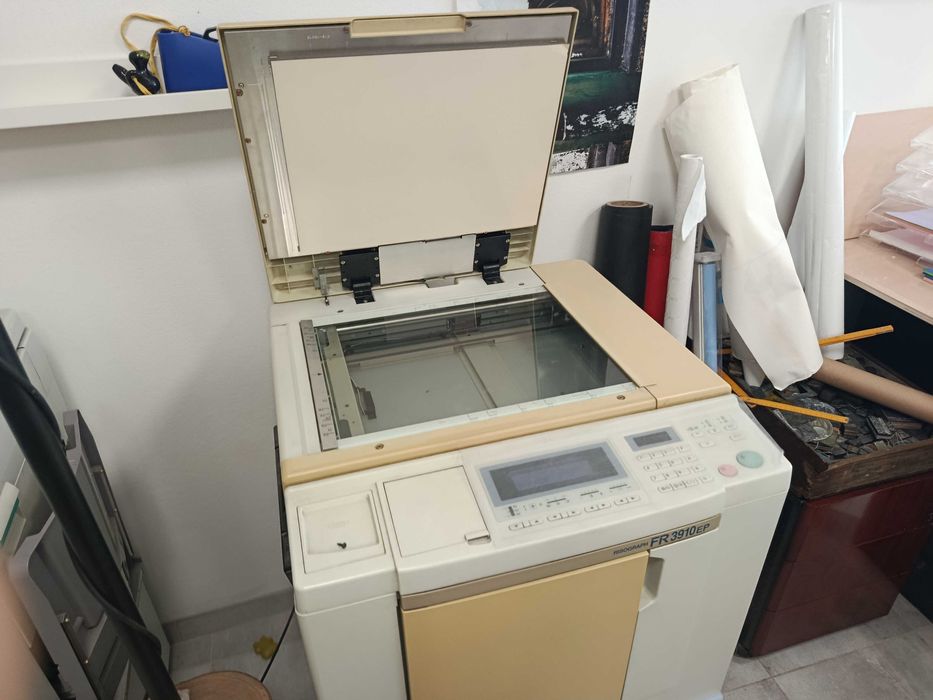 Máquina Impressão Duplicadoras RISO FR3910 EP