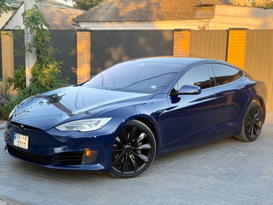 Tesla model s 75D