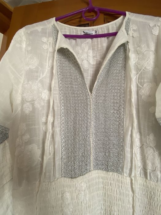 Шикарна біла сукня,