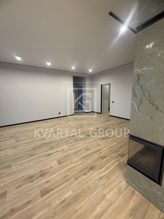 Будинок з ремонтом без меблів Дмитрівка ЦЕНТР