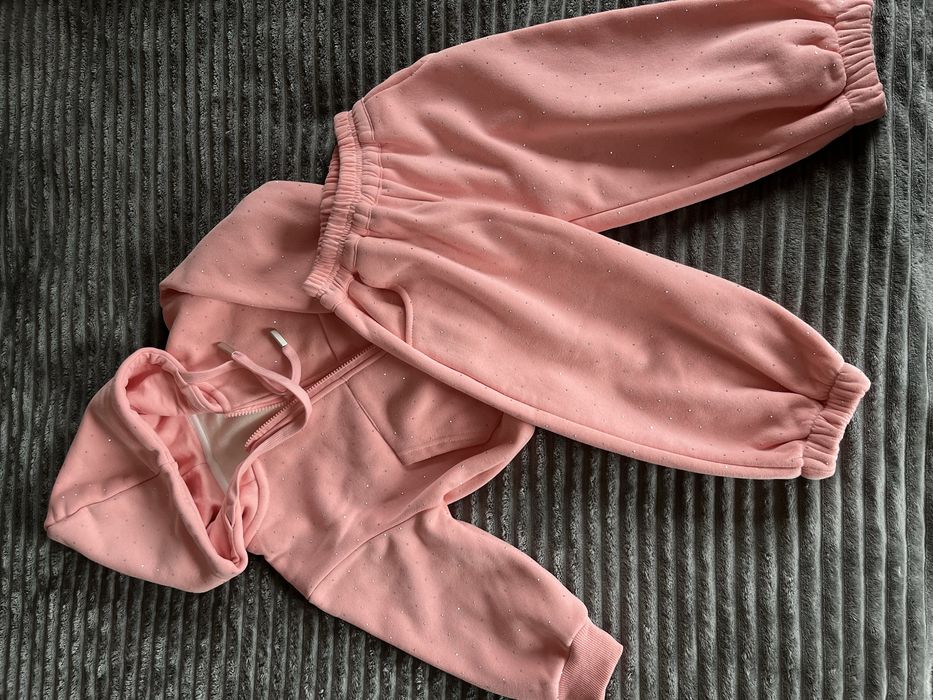 Костюм для дівчинки , в стрази