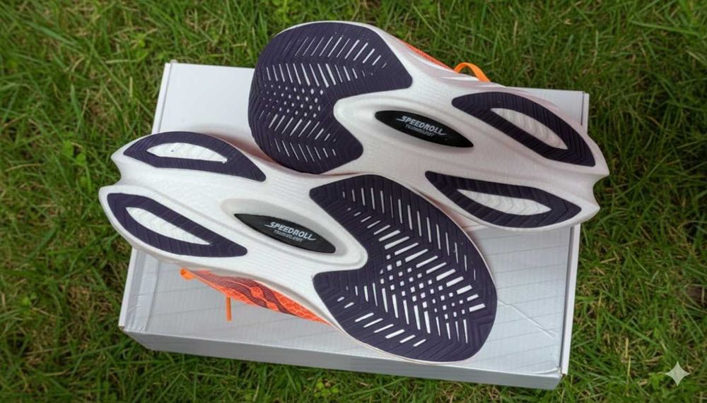 Saucony ENDORPHIN PRO 4, р.43,44 бігові кросівки