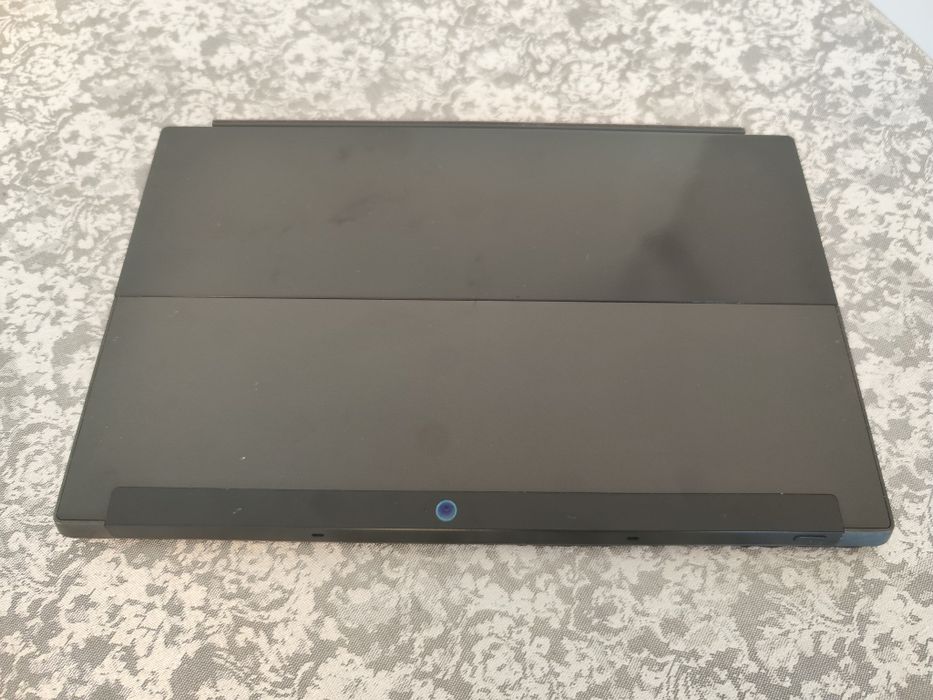 Microsoft Surface RT 64GB + Teclado | Windows 10 + Office