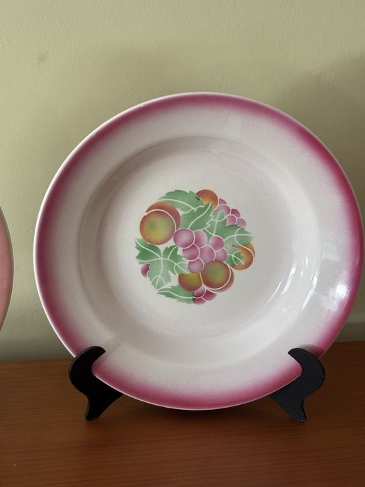 Conjunto de dois pratos decorativos