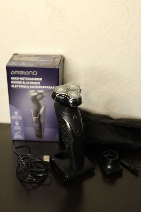 Роторна електробритва Ambiano SV22_12249 (IPX6, 3.7 В, 800 мА·год, Німеччина)
