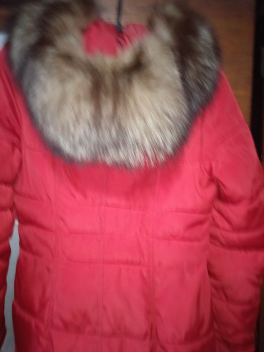 Продам женскую куртку
