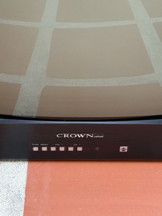 TV Crown (a funcionar)