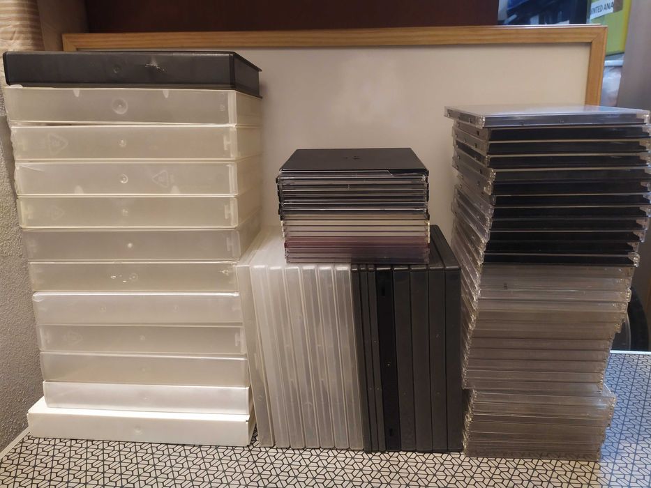 CD \ DVD \ VHS Cases and Sleeves