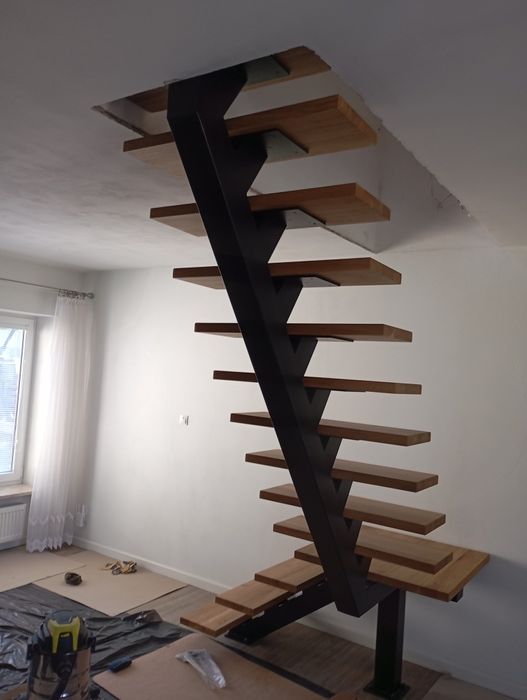 Balustrady nierdzewne szklane schody bramy