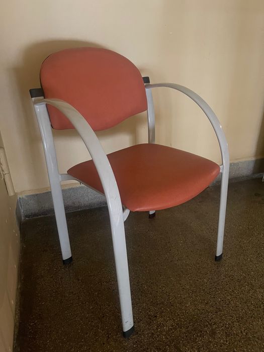 Fotele do salonu fryzjerskiego lub gabinetu kosmetycznego. 2sztuki