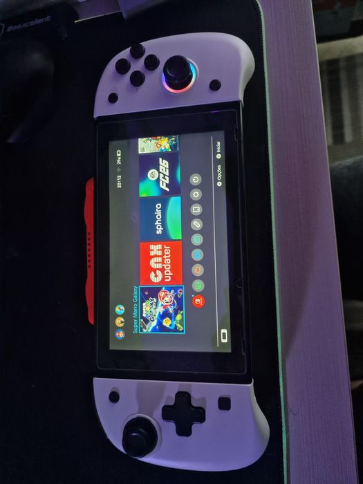 Nintendo Switch desbloqueada + acessórios