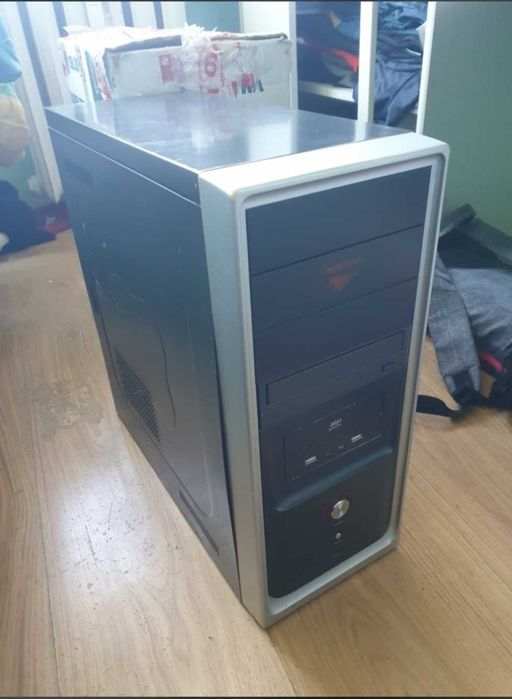 Retro PC Windows XP + Monitor Dell + Zestaw części LGA775 DDR3