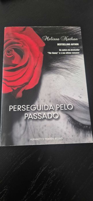 Livro " Perseguida pelo Passado" da autora Melissa Nathan