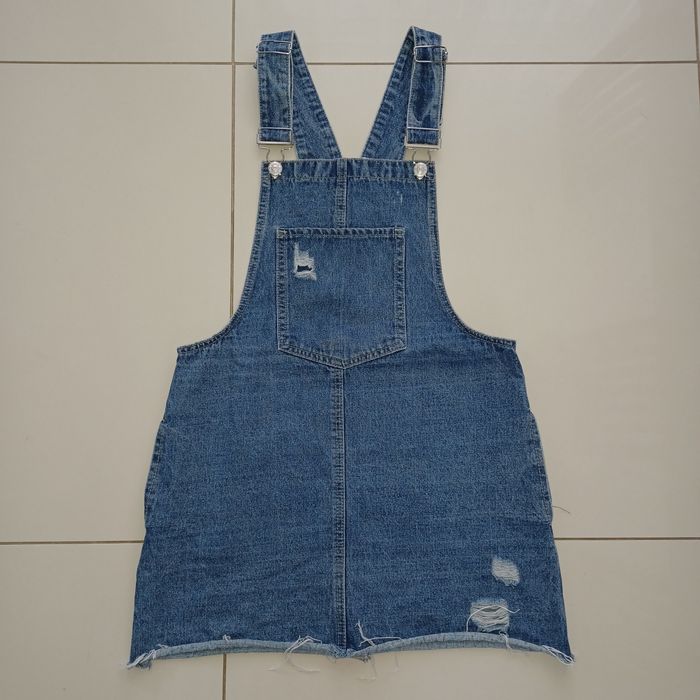 Jeansowa sukienka ogrodniczka Cropp M