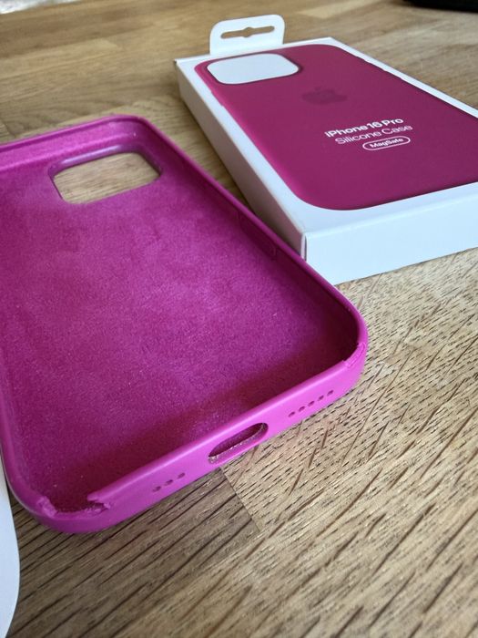 Oryginalne używane etui na iPhone'a 16 Pro