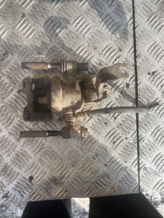 Суппорт задний мазда 626 год 86 mazda gc