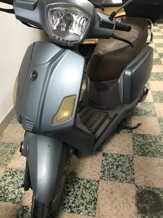 Scooter acelera, 125cc
