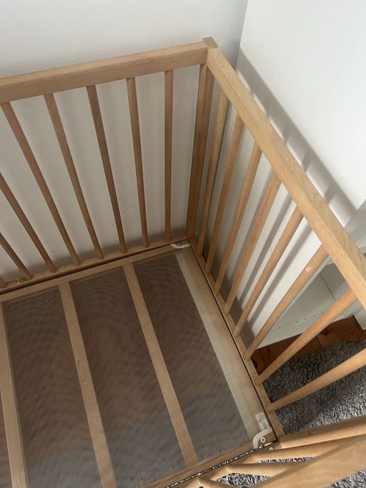 Berço de bebé SNIGLAR IKEA como NOVO com colchão