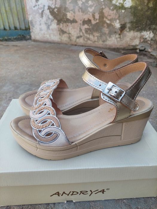 Sandálias numero 37