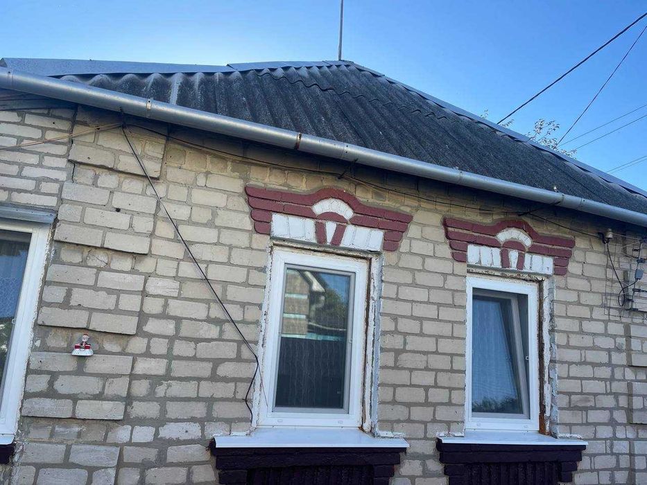 Продам будинок в Дергачах , в районі стадіону