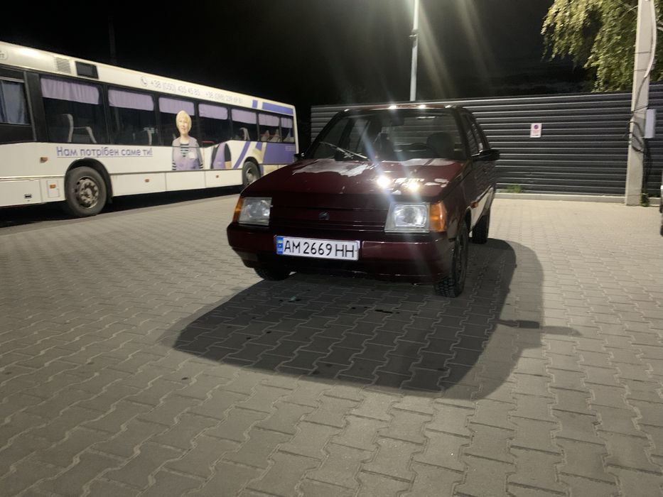 Продам автомобіль ЗАЗ 1103