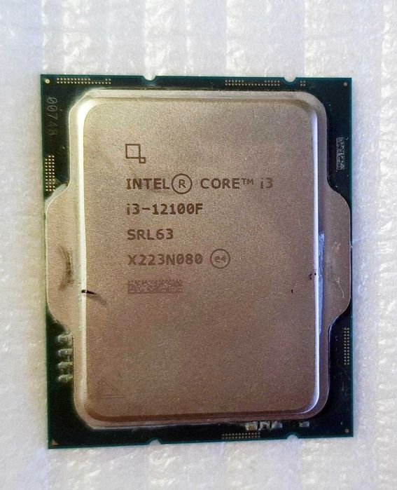 Procesor Core i3-12100F