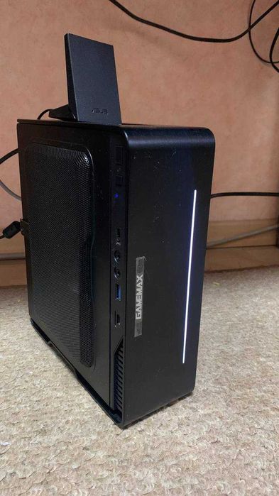 Компактный ПК на i7 8700