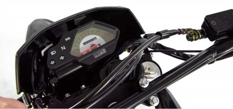 ASIX Defender 250 FULL opcja Licznik Światła kierunki Dostawa RATY