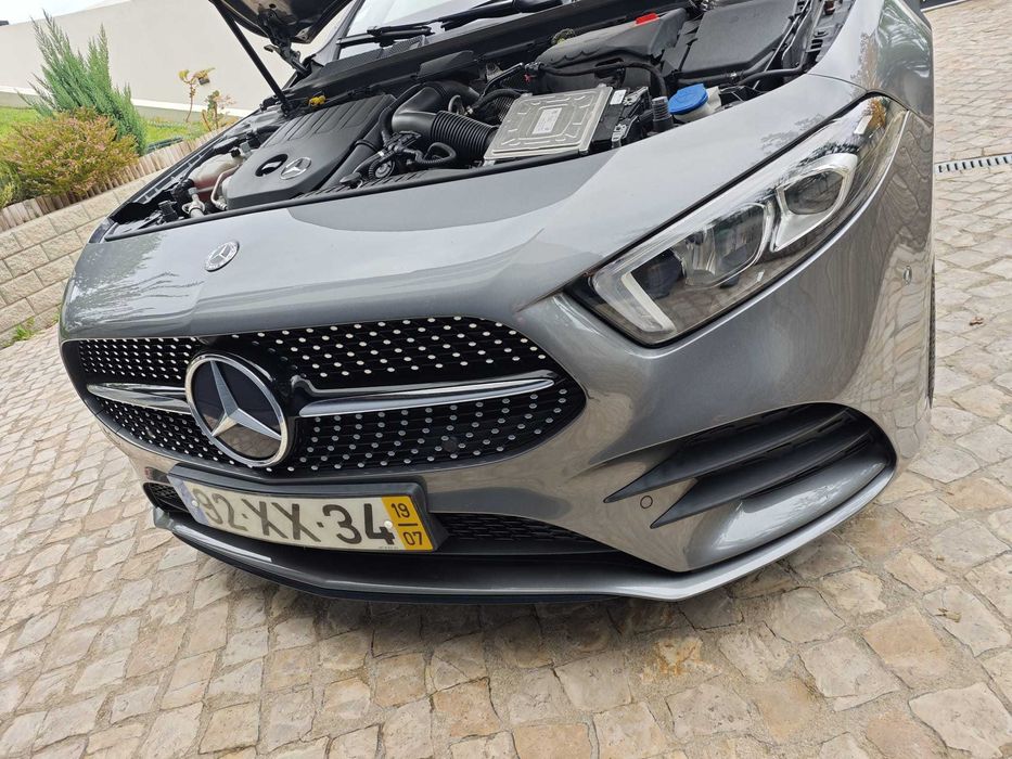 Mercedes-Benz - A200 Limousine - Linha AMG - 163cv