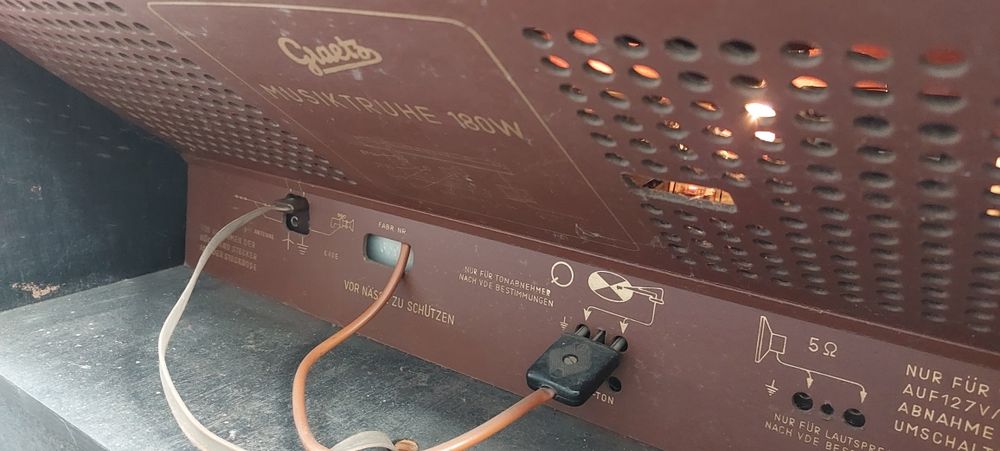 Szafa grająca Graetz 180W