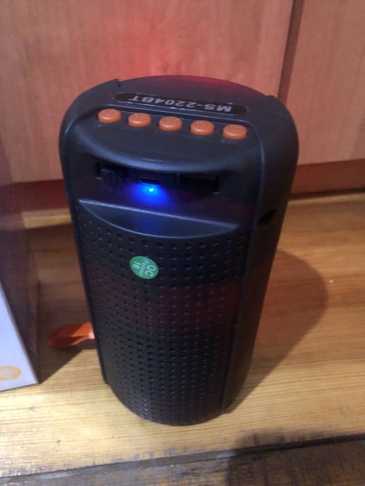 Колонка колір чорний