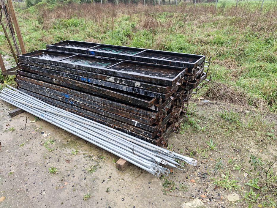 Andaime tipo espanhol usado praticamente novo.