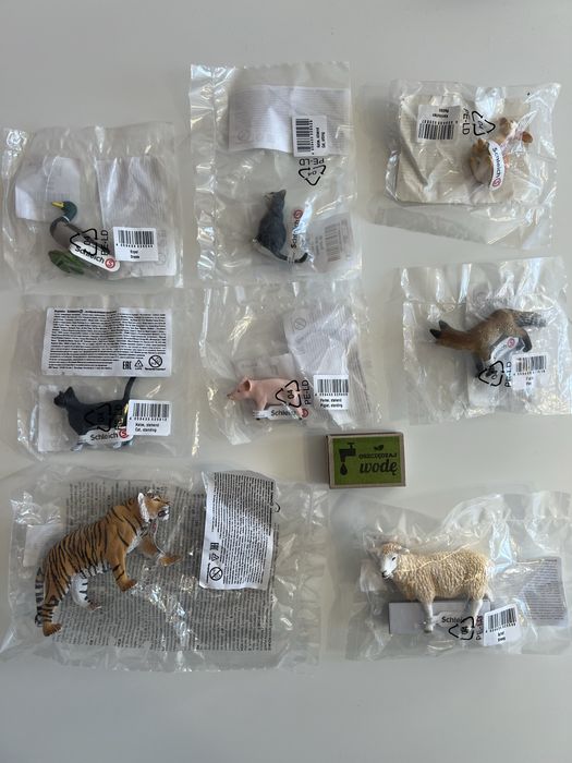Schleich 8 sztuk. Nowe.