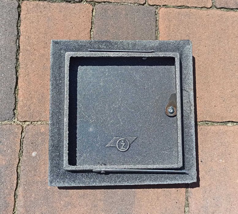 Drzwiczki żeliwne wyczystkowe rewizyjne wyciorowe