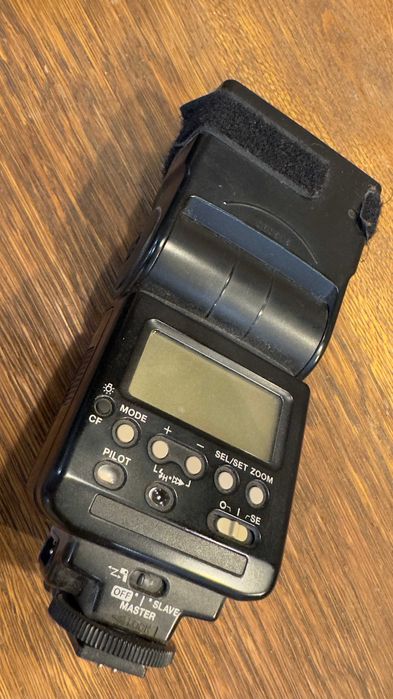 Canon EOS 5D Mark III + grip BG-E11 + RRS L-plate + Speedlite 550EX