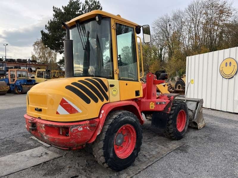 Carregadora Compacta VOLVO L30B-Z/X