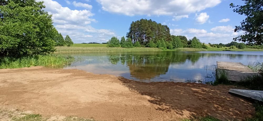 Między Olchami domek nad jeziorem