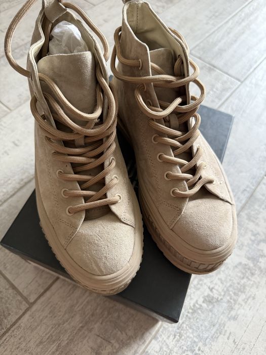 Ботінки черевики Estro