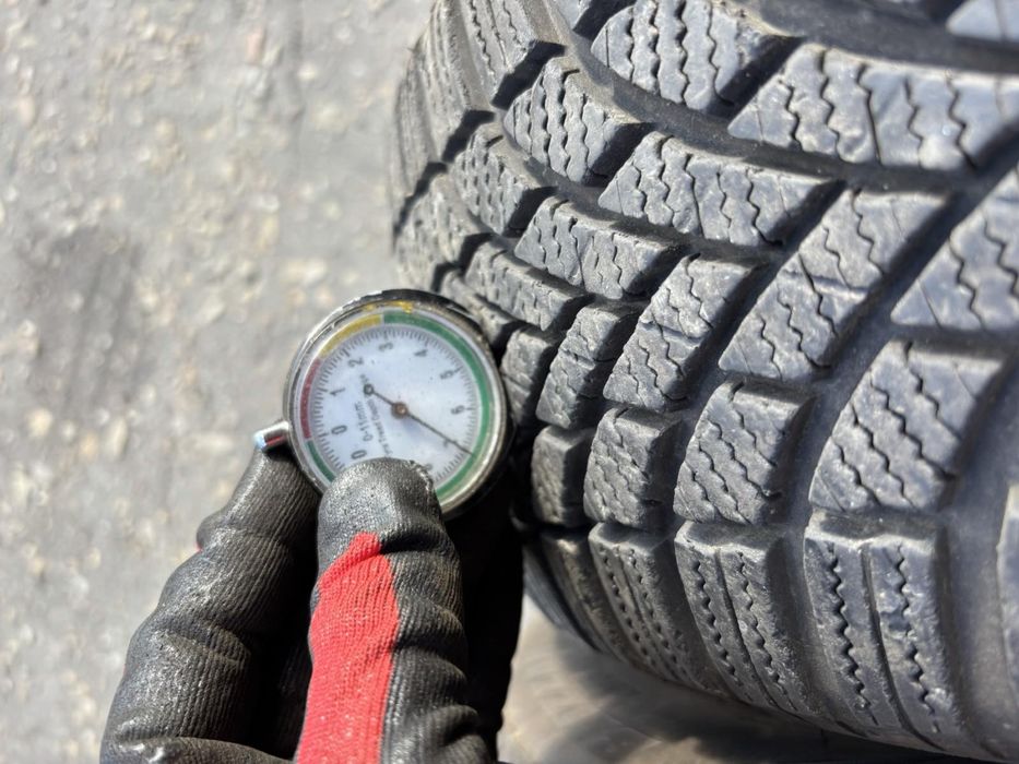 Шини  205/60 R16 Bridgestone зима 2022/21 рік 7,3/7 мм