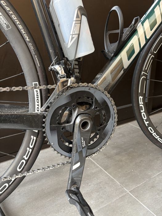 Bicicleta de Carbono Coluer Invicta Disc 2024