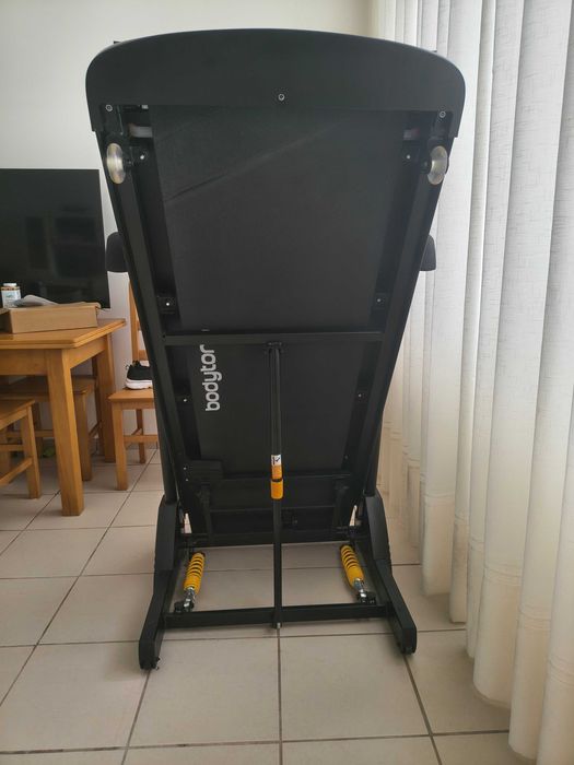 Passadeira Bodytone DT18+ 18km/h | Inclinação Elétrica | Dobrável