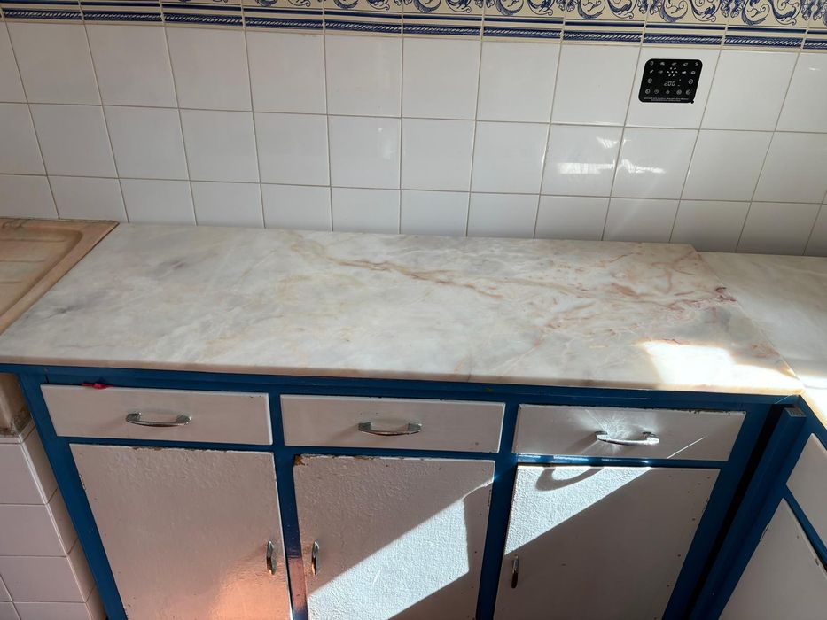 2 Bancas de cozinha e 4 pedras em mármore de Estremoz Rosa e Branco