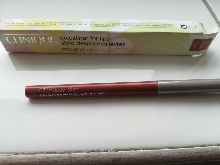 Clinique Konturówka do ust intense blush