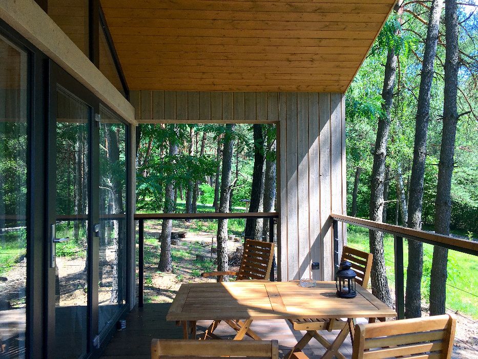 2os Domek z kominkiem taras w drzewach w lesie na odludziu WiFi klima